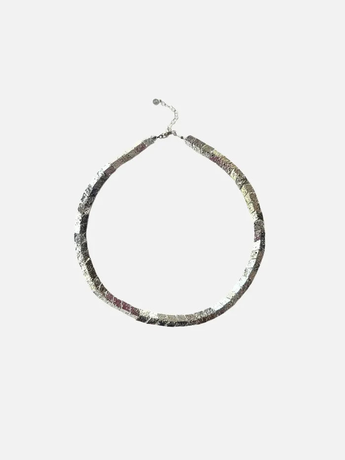 L'ATELIER DES PERLES Déesse Lav Taşlı Kolye - Uncategorized KOLYE