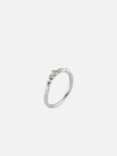 JEWELS FOR JOY Lima Stacker Ring – gümüş, yan görünüm