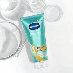 Vaseline Healthy Bright Gluta-Hya Serum Burst Lotion