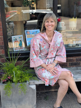 Whimsy & Wildflowers Rose Kimono Robe - Short