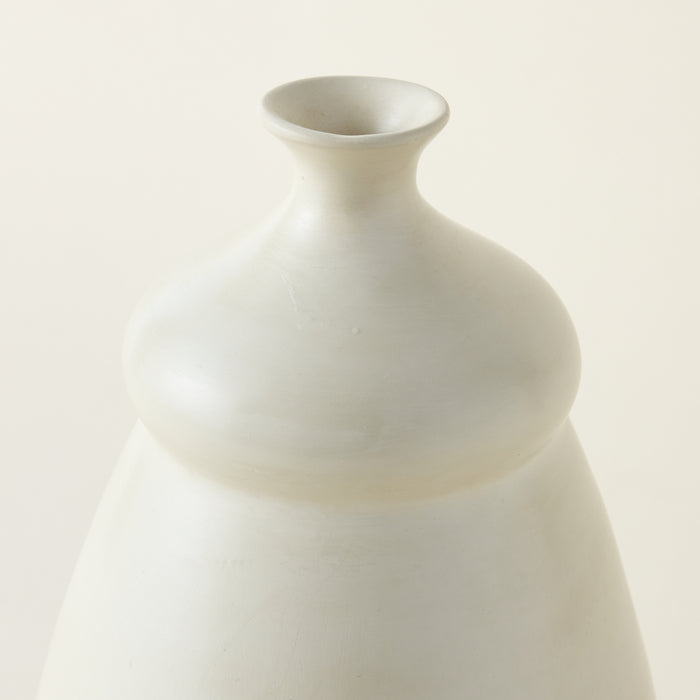 Eggshell Kador Vase