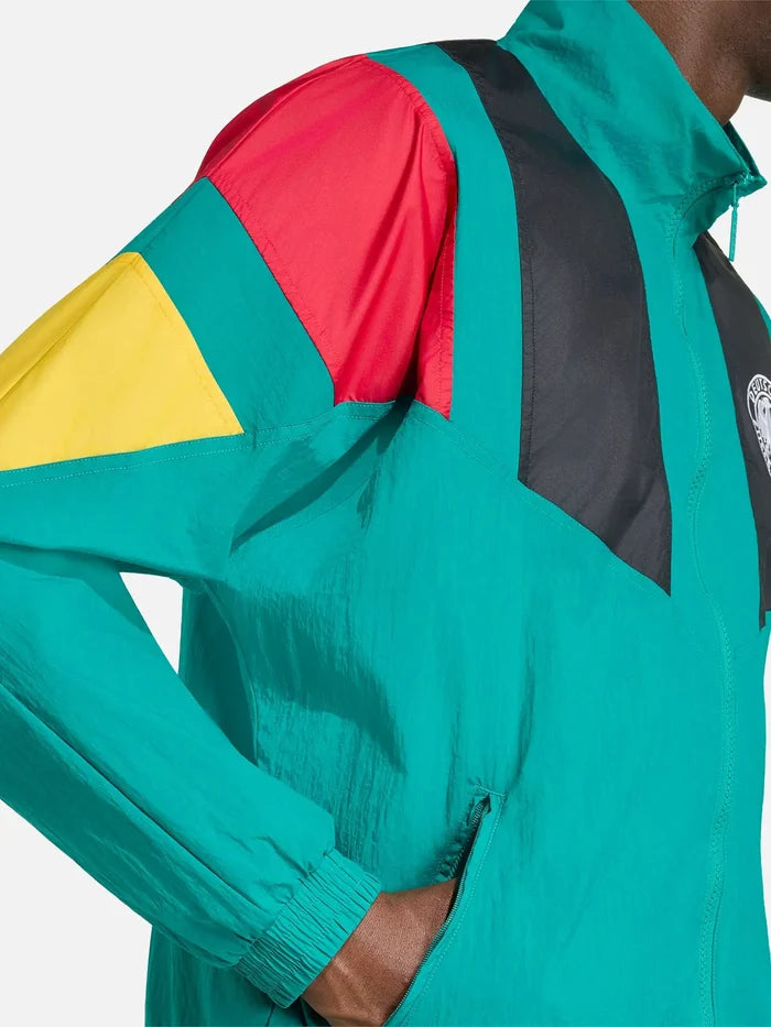ADIDAS ORIGINALS Germany EQT Track Top – Equipment Green, omuz renkbloklarıyla önden görünüm