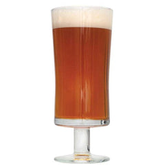 A tall glass of La Petit Orange homebre