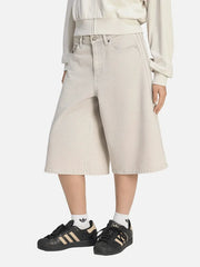 ADIDAS ORIGINALS Mid Rise Denim Jorts - Clear Grey Denim – önden görünüm