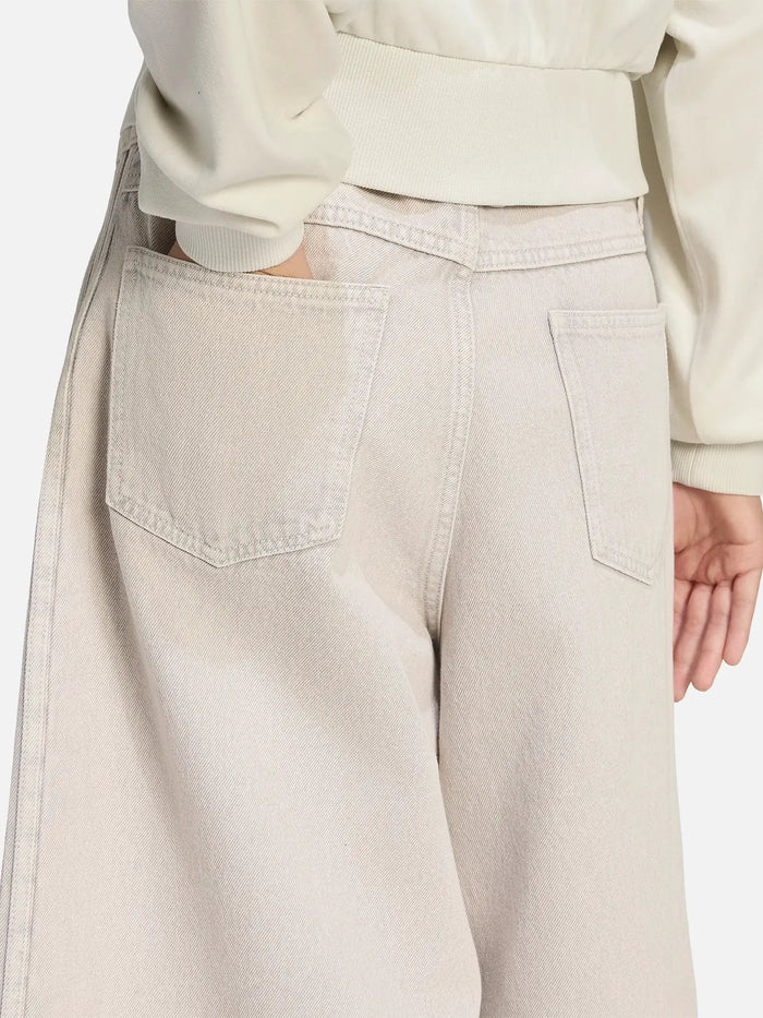 ADIDAS ORIGINALS Mid Rise Denim Jorts – Clear Grey Denim, arka görünüm