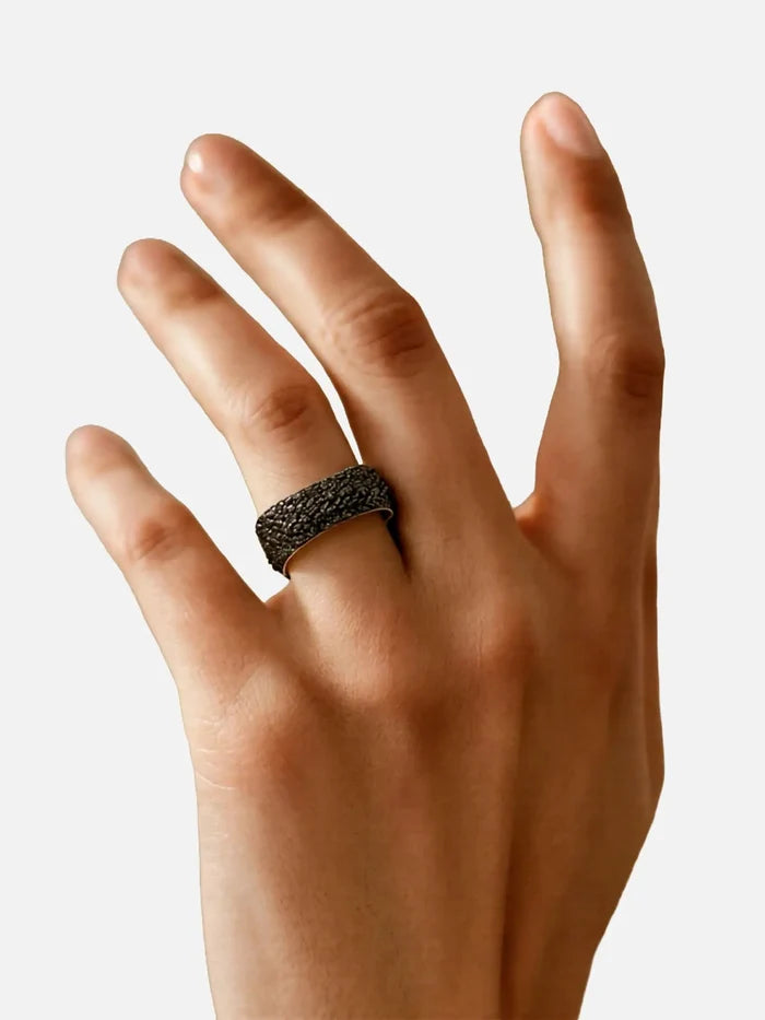 X STUDIO Radiant 5 Band Ring – Silver, parmakta yan görünüm