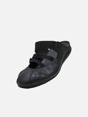 PUMA Speedcat Mule Wns Black – önden görünüm, kayışlı tasarım