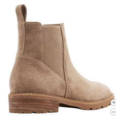 Steve Madden Women's Lorali Tan Suede Chelsea Boots