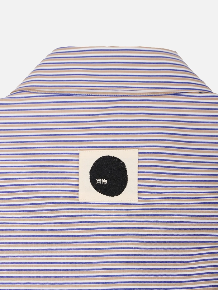 shopi go Sumida Boxy Shirt - Multi – yakın çekim, çizgili kumaş ve etiket detayı