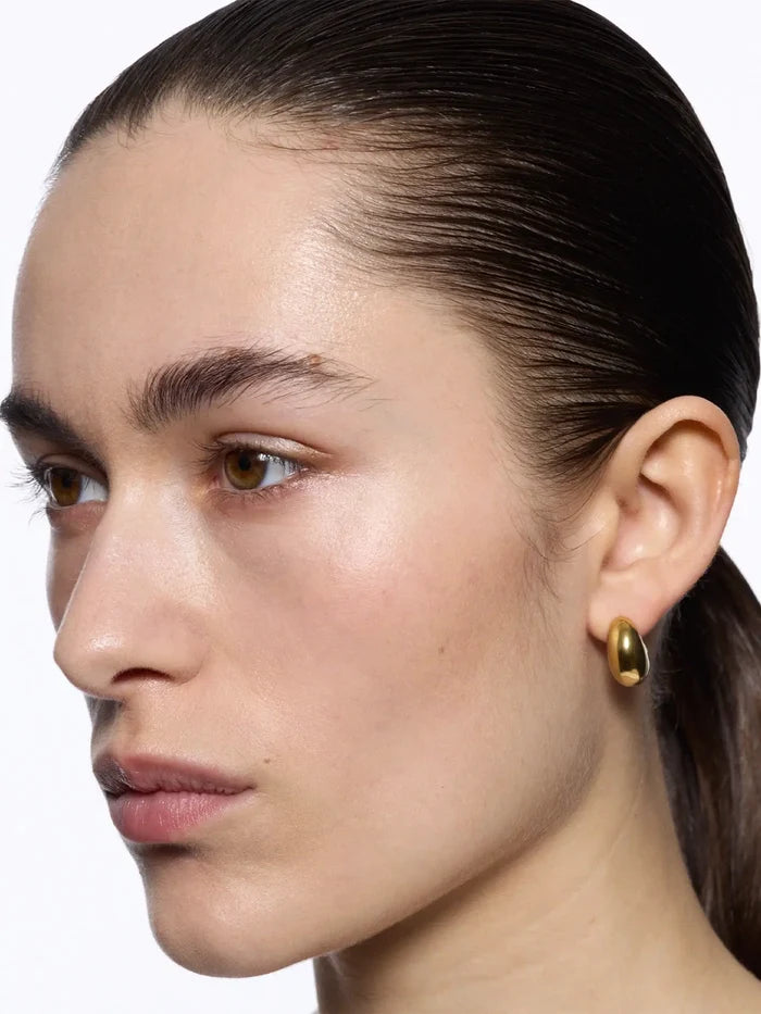 MARIA BLACK Tryvann Pillow Earring - Gold - Earrings KÜPE